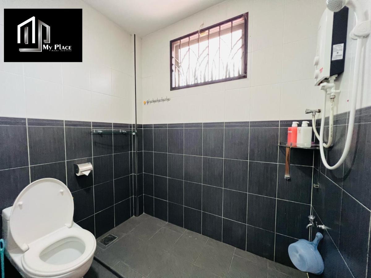 2 Storey 5Br 16Pax Semabok Taman Cheng Ho, 3 By Myplace Malacca 外观 照片