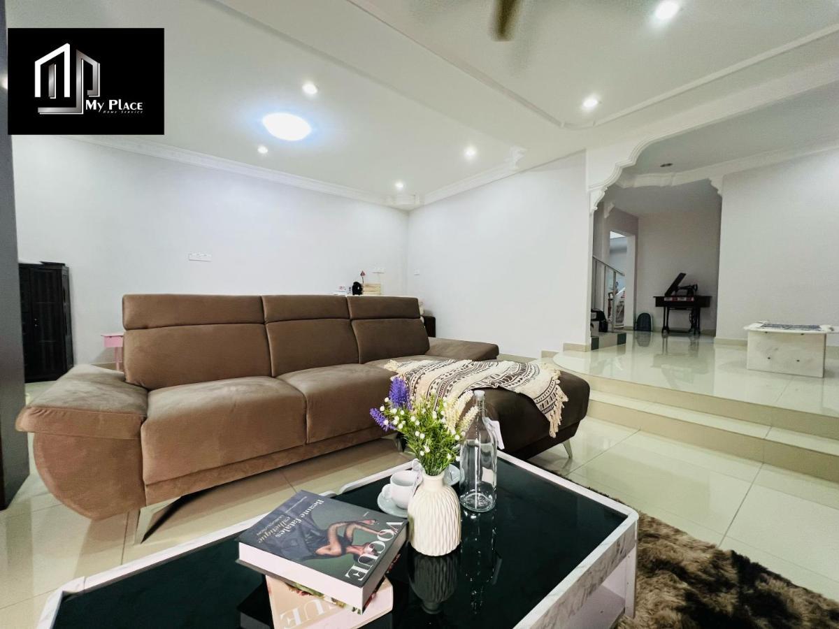 2 Storey 5Br 16Pax Semabok Taman Cheng Ho, 3 By Myplace Malacca 外观 照片