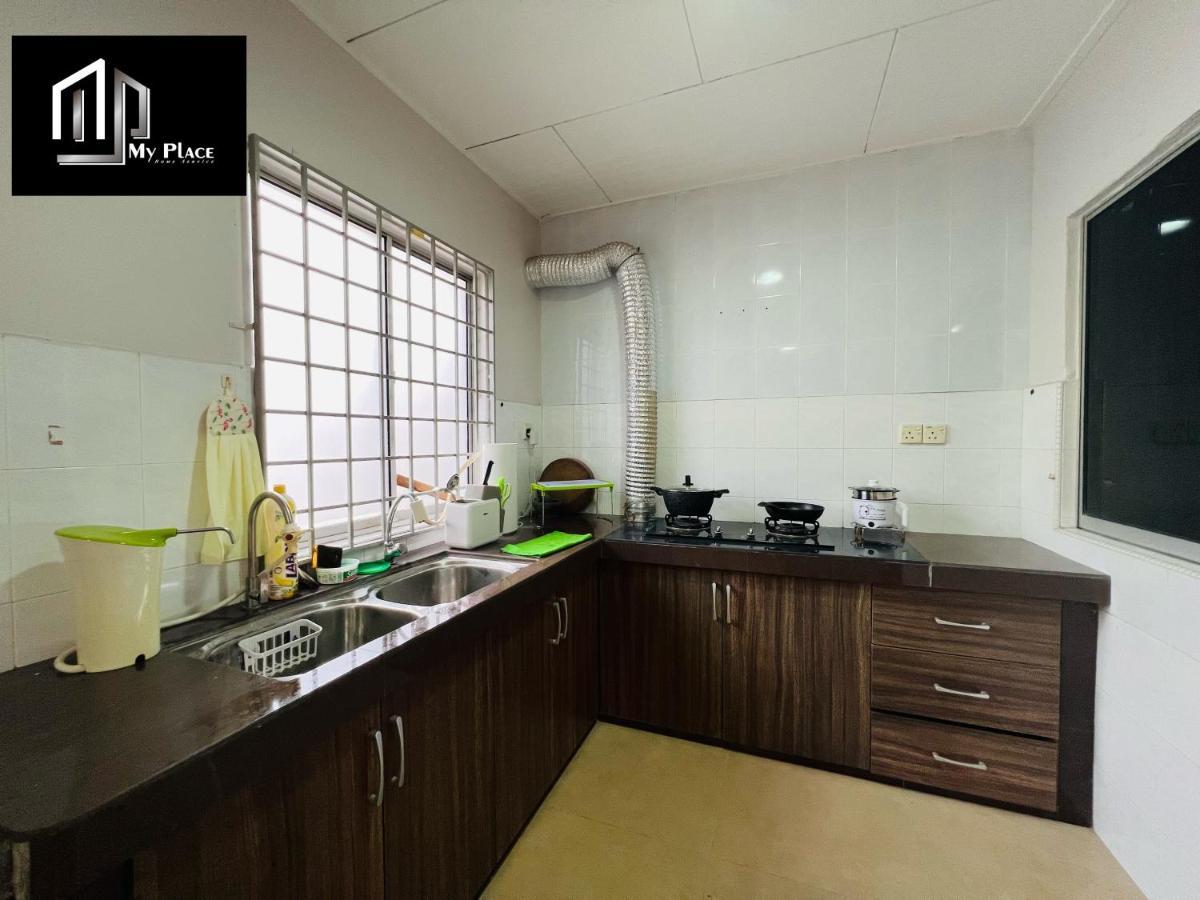 2 Storey 5Br 16Pax Semabok Taman Cheng Ho, 3 By Myplace Malacca 外观 照片